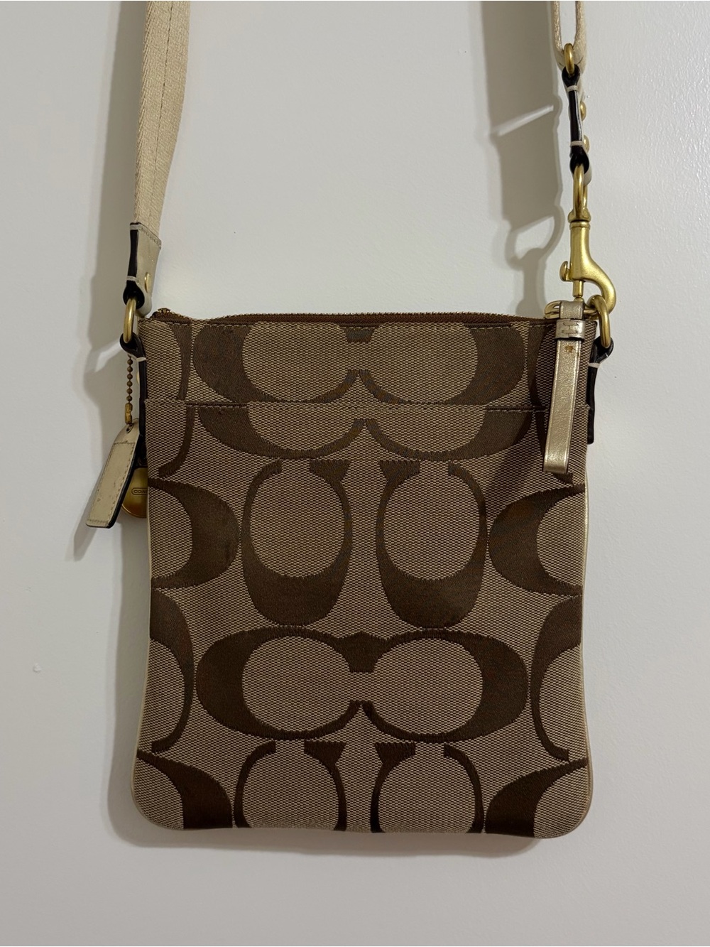 Coach Signature Canvas Crossbody Swingpack Bag Brown Tan Vintage Y2K